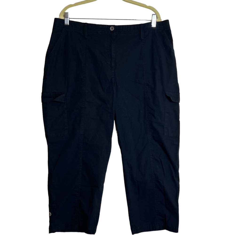 Chicos Womens Cargo Pants Size 14 Black Straight Leg Cropped Cotton Spandex